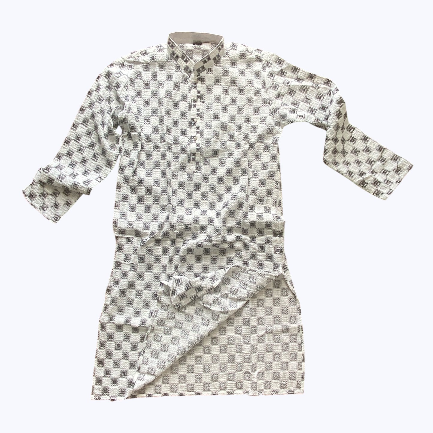 Men’s chikankari kurta set. No scarf included.