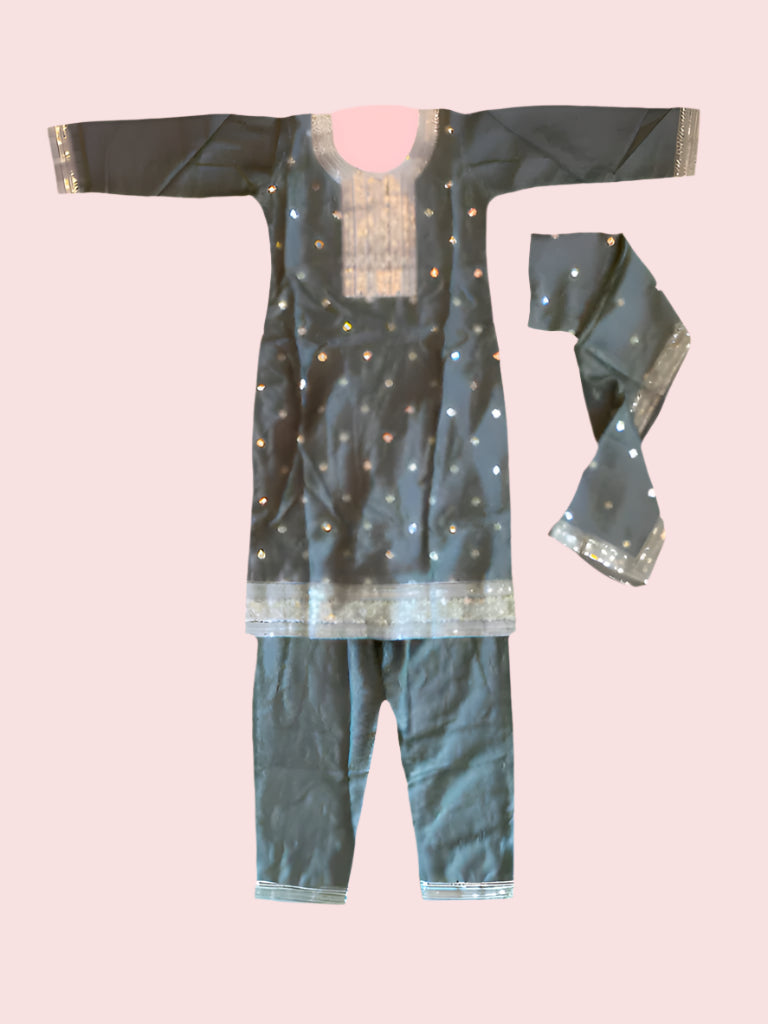 Silk kurta set for little girls