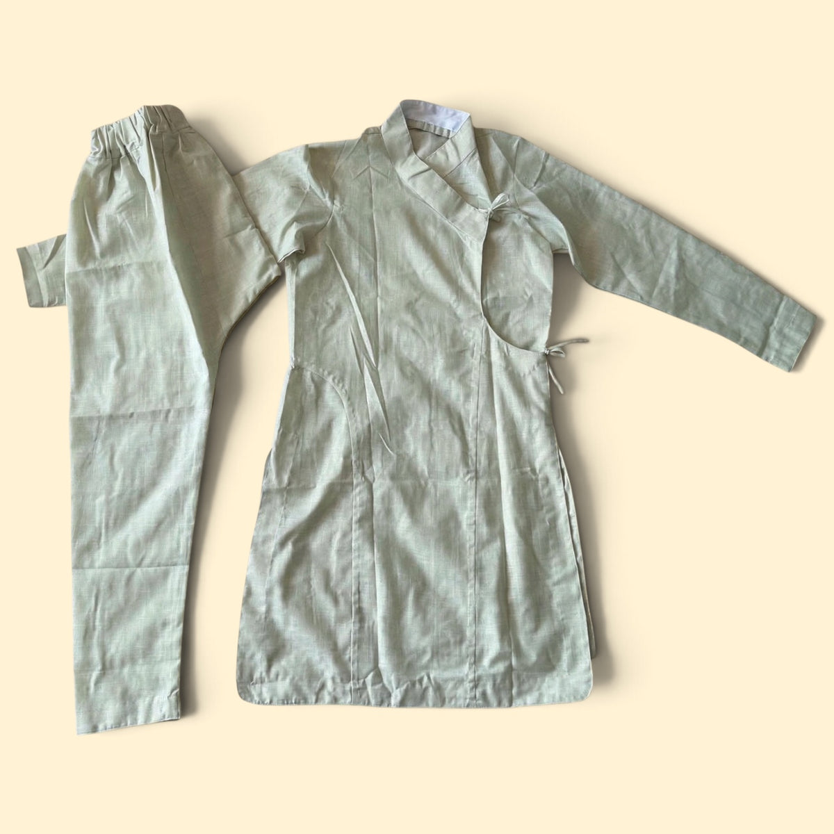 Elastic-waist Daura suruwal gorkhali ethnic suit/Coats and hat not included.