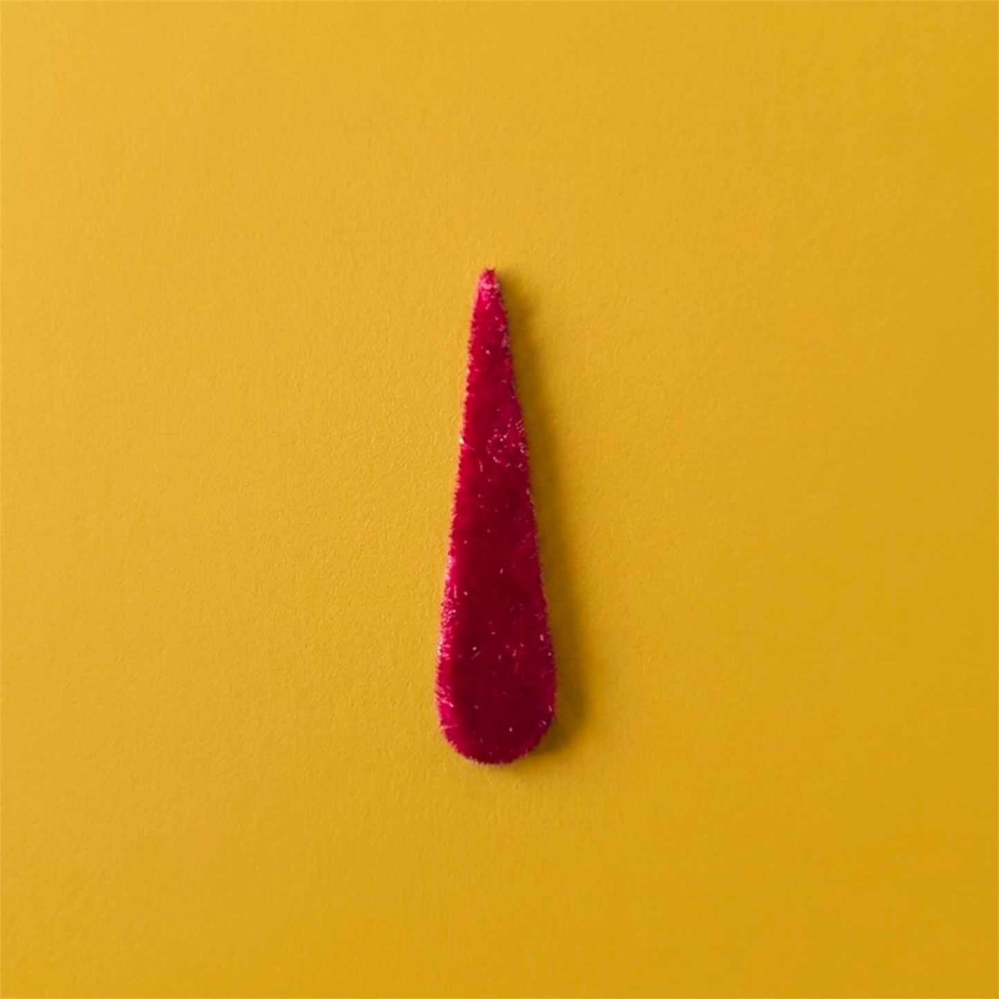 Kalpana tear drop bindi/Tika