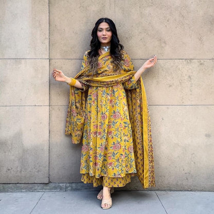 Jaipuri-style anarkali suit set