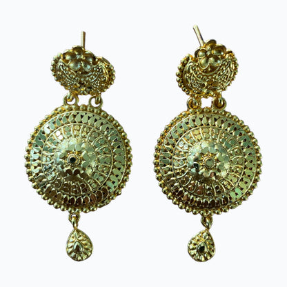 Hydro locket potey and earring sets.Long har