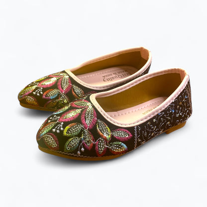 Mehka Juttis embroidered