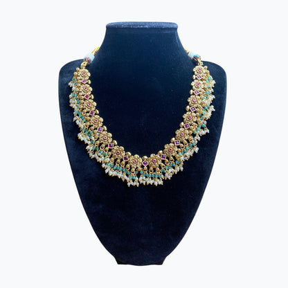 Temple necklace and earrings set