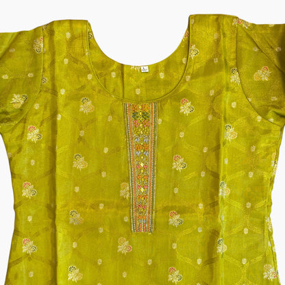 Lattice design kurta set.