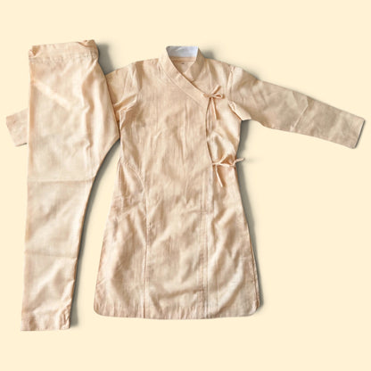 Elastic-waist Daura suruwal gorkhali ethnic suit/Coats and hat not included.
