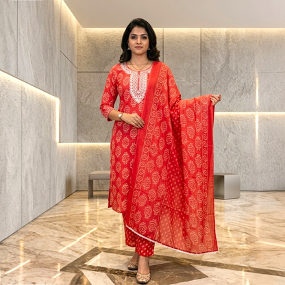 Plus size bandhani-inspired kurta set