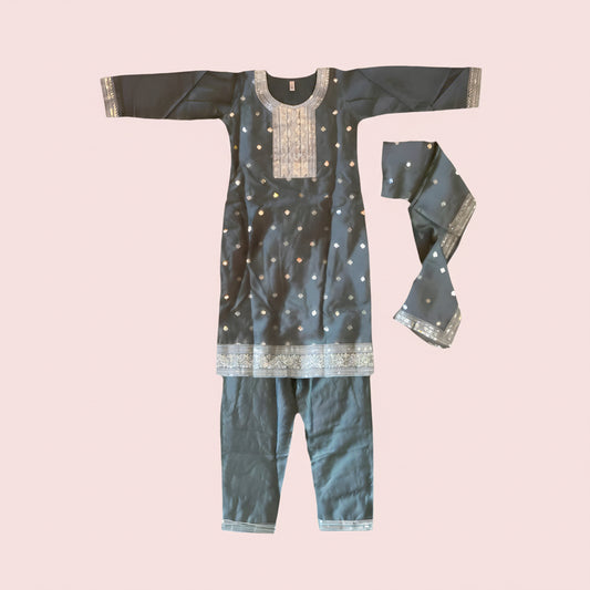 Silk kurta set for little girls
